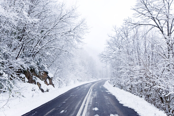 冬天的马路风景