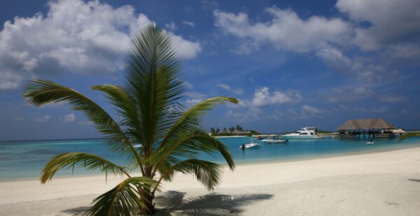 马尔代夫库鲁巴岛海边风光图片