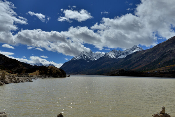 然乌湖风景