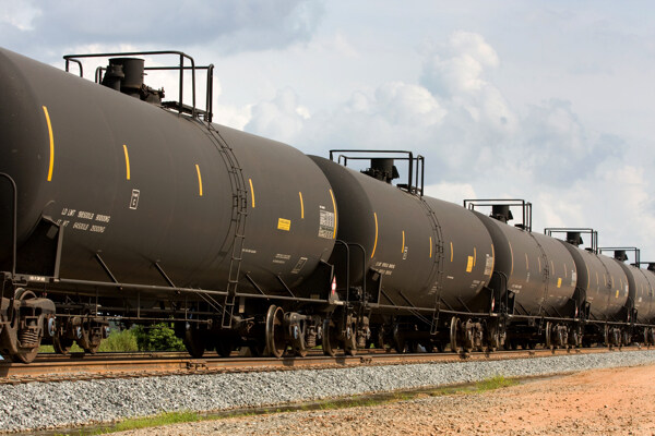 运输石油的火车图片
