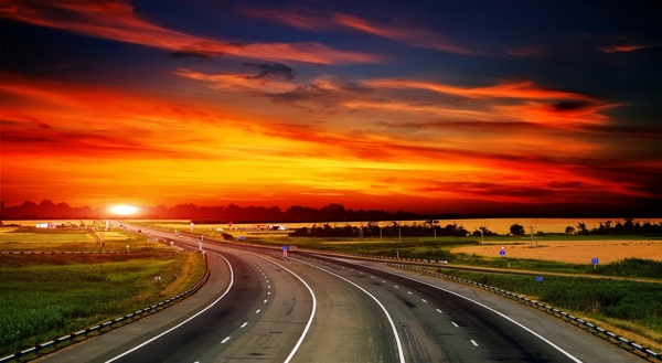 公路夕阳景观图片