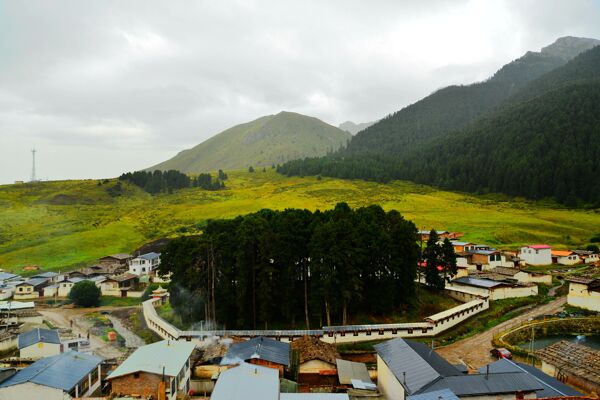 甘肃郎木寺风光