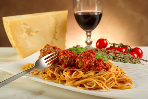 红酒奶酪与意大利面图片