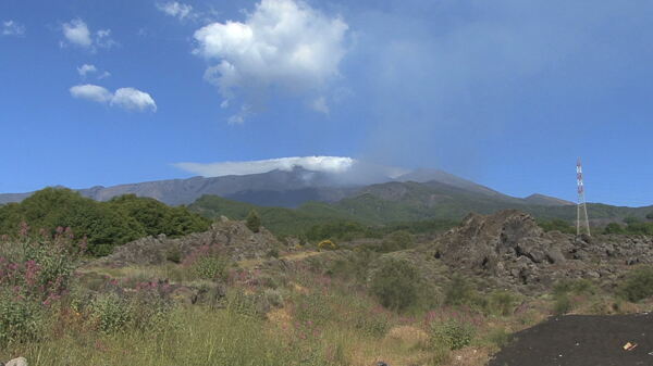 西西里岛的埃特纳火山云在股票的录像视频免费下载