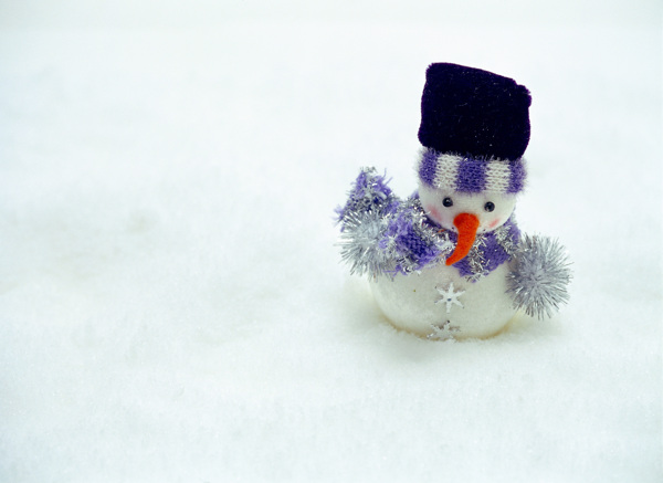 雪地雪人三张图片