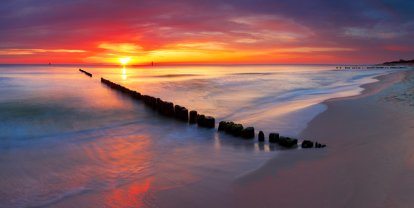 海面日落景色图片