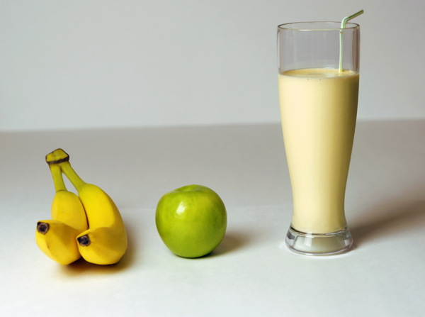 高清香蕉苹果牛奶图片
