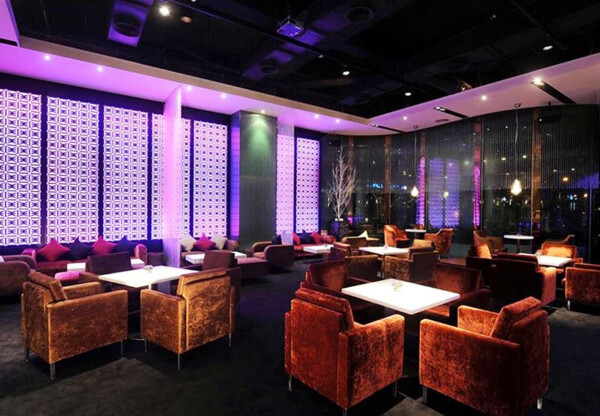 休闲酒吧淡紫灯光设计装修效果图