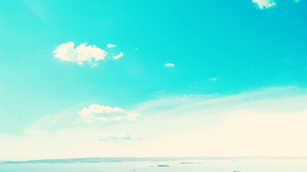 海蓝色的天空