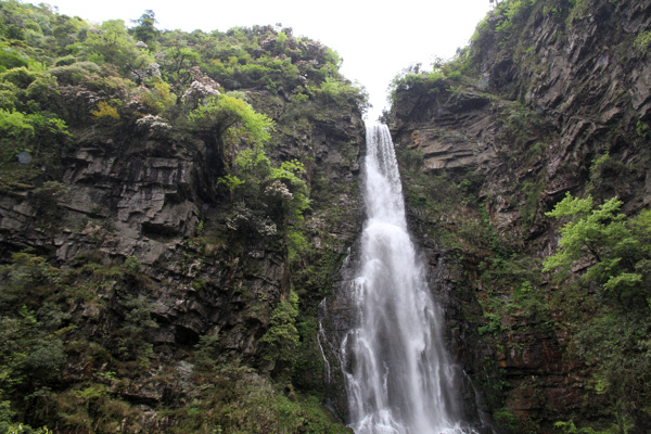 杜鹃山瀑布图片