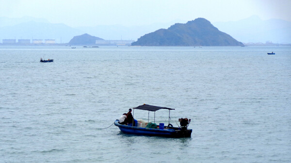 海景渔船图片