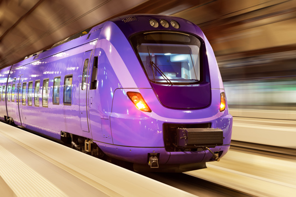 紫色列车图片