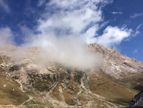 边疆雪山图片