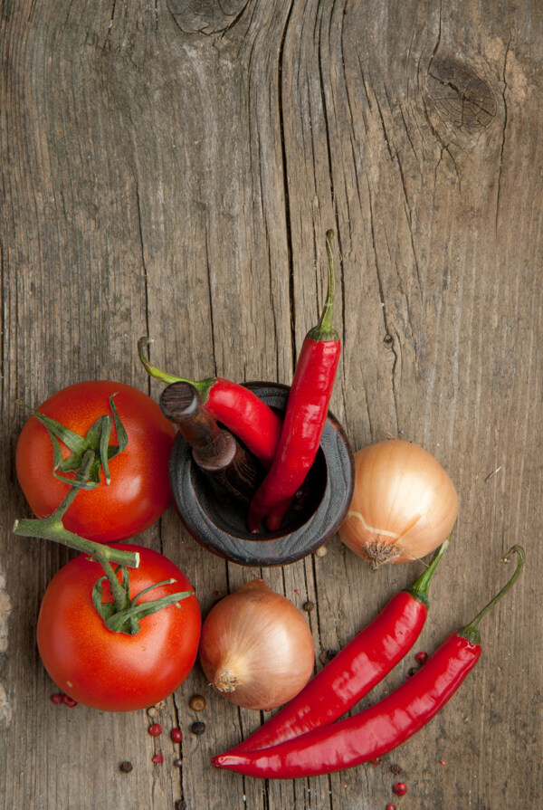 红椒和西红柿图片