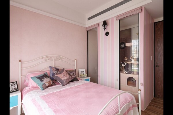 粉色室内卧室大床背景墙效果图
