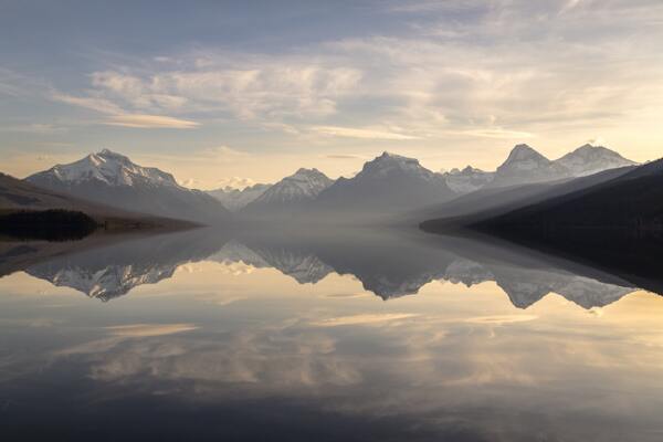 山水背景